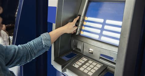 Withdraw Cash Using Credit Card